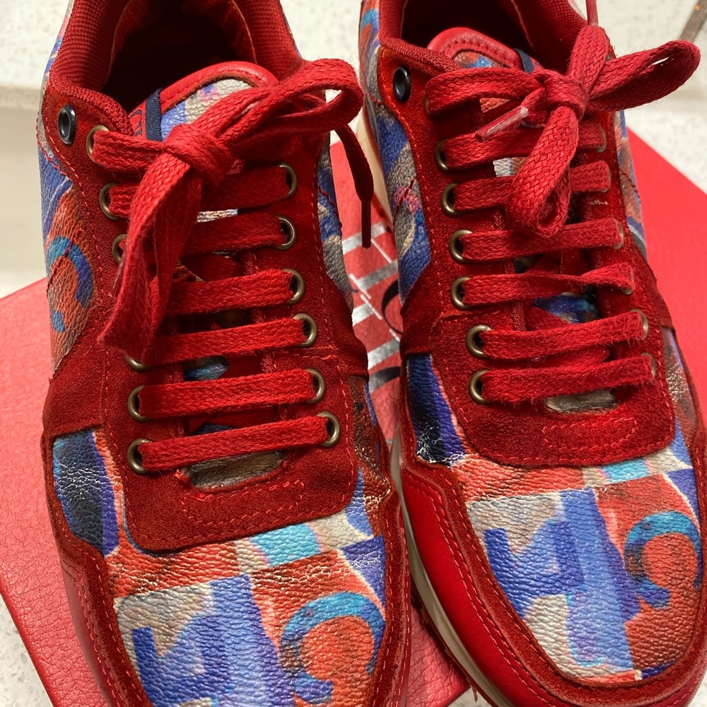 Sneakers